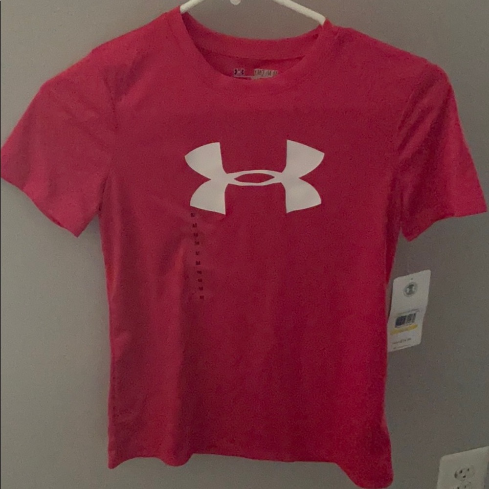 Under armour T shirt NWOT